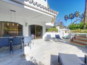 2033 modern 3 Bed large Terrace with sun loungers - Apartamento en Marbella