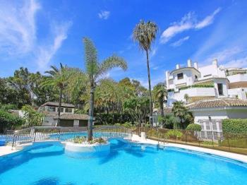 1081 Golden Beach Duplex Apart. with jacuzzi - Apartamento en Marbella