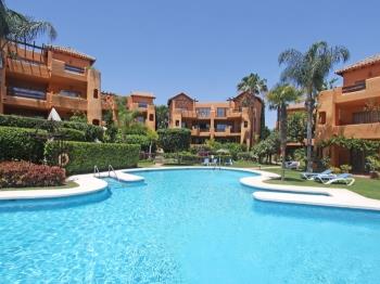 1132 Bel Air Family Apartment , Pool, Garden - Apartamento en Estepona