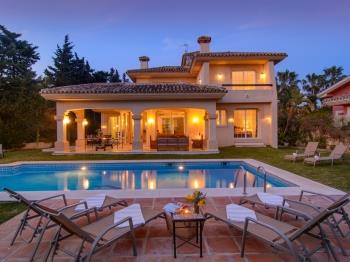 4505 Las Chapas beach villa / heated pool - Apartamento en Marbella